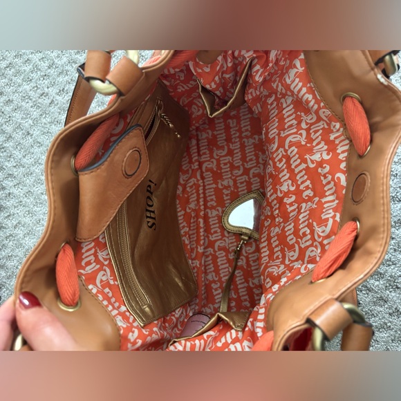 LIKE NEW JUICY COUTURE DAYDREAMER BAG - Picture 8 of 11